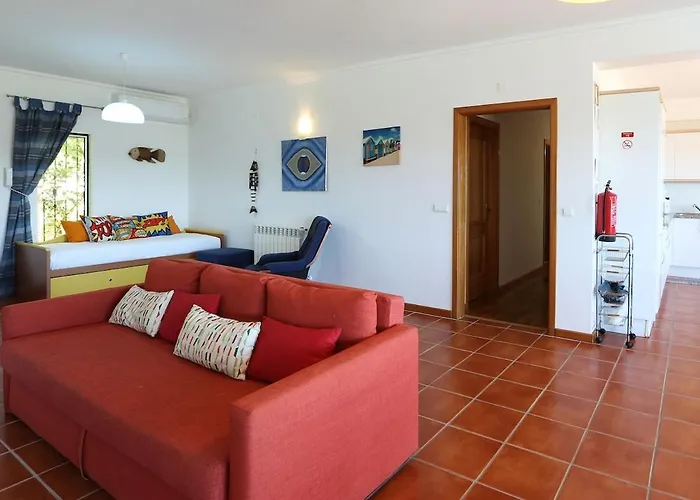 Salty Sea Сан-Мартинью-ду-Порту